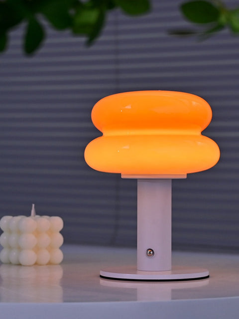 Cream-Style Glass “Egg Tart” Table Lamp