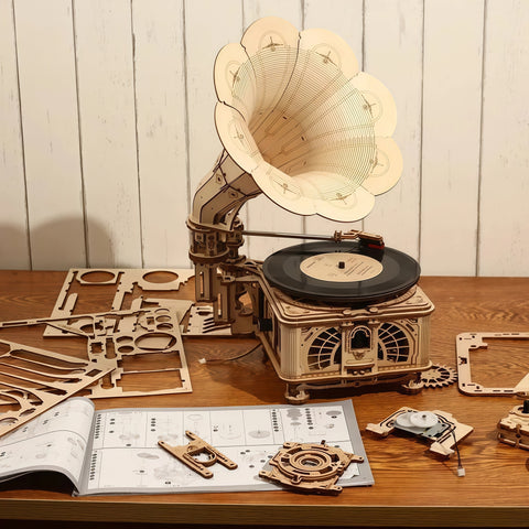 DIY Hand-Crank Classic Gramophone Wooden Puzzle Kit (LKB01, 424pcs)