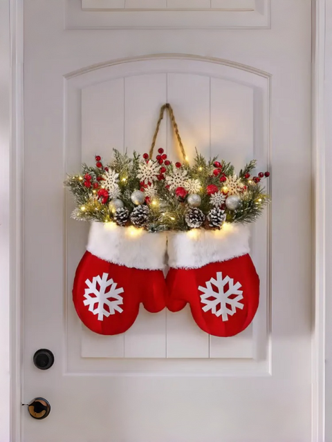 Christmas Gloves Wreath Ornament (LED/Non-LED)